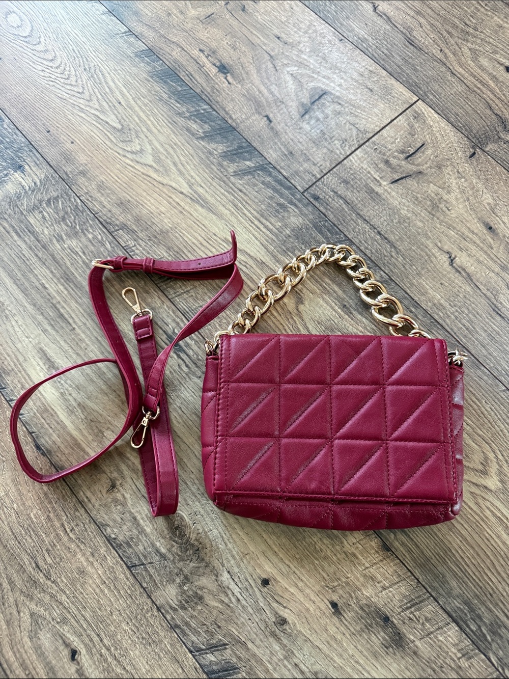 Urban Expressions Quilted Crossbody Bag in Wine with Gold Chain